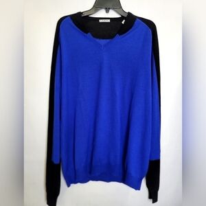 Iceberg  fine knit 100% wool v neck Sweater